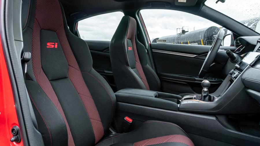 Интерьер Honda Civic Si Sedan (FC) 2019 года  (NA) (фото 26 из 43)